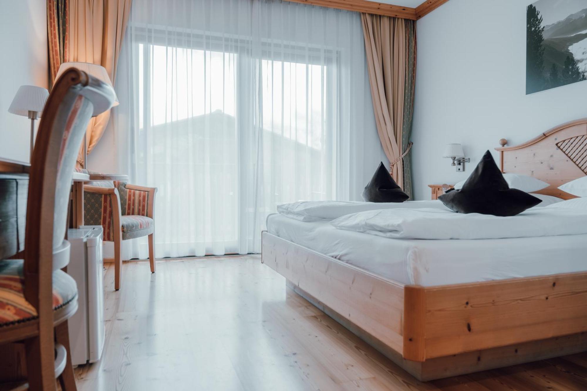 Residence Hotel Alpinum Кампо-Турес Екстер'єр фото
